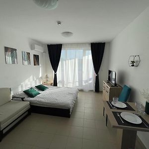 Studio met een King Size Bed